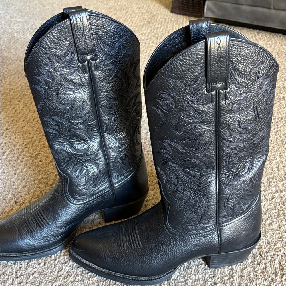 Ariat Black Embossed Leather Men’s Western Boots - Picture 2 of 5